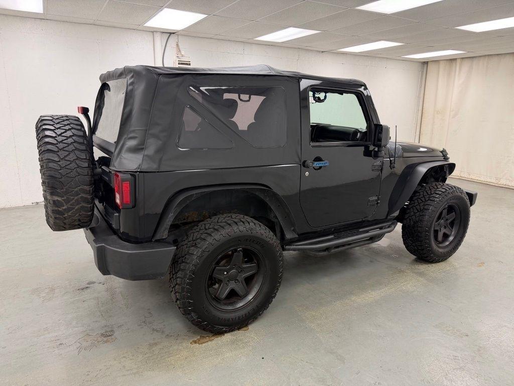 Jeep Wrangler  2011