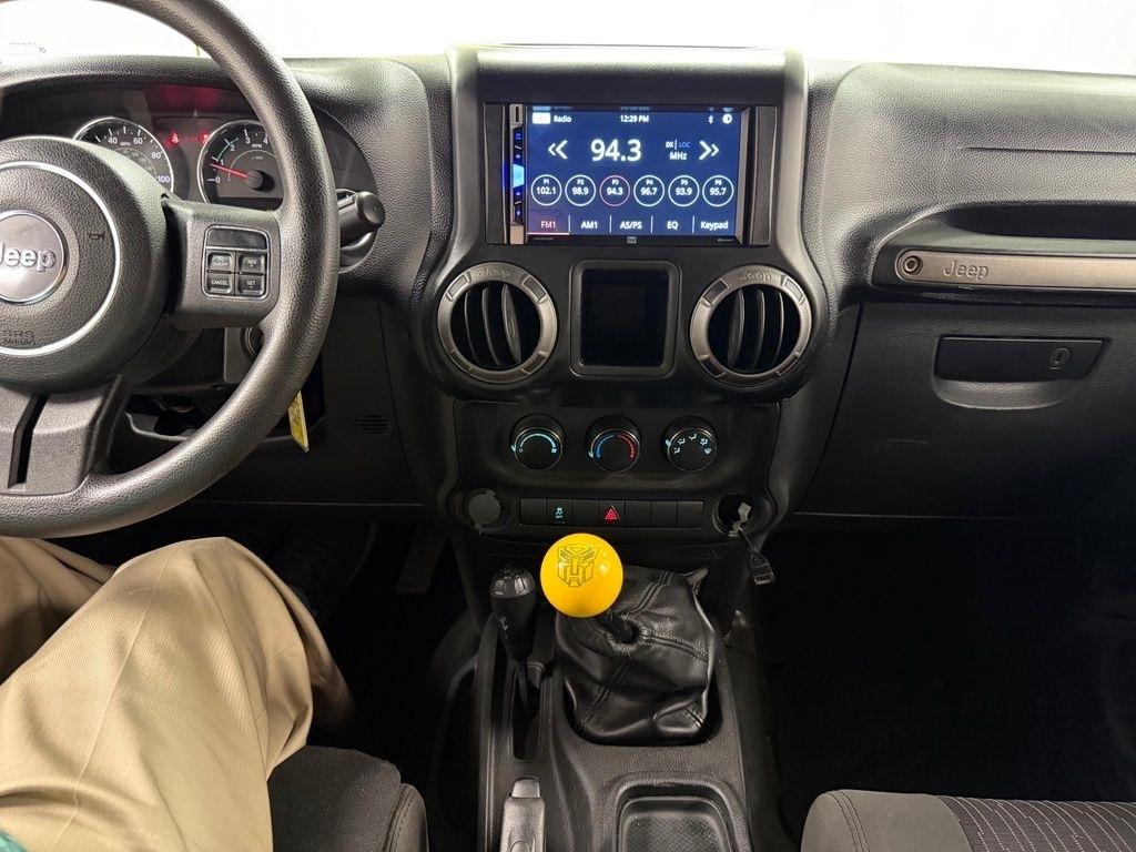 Jeep Wrangler  2011