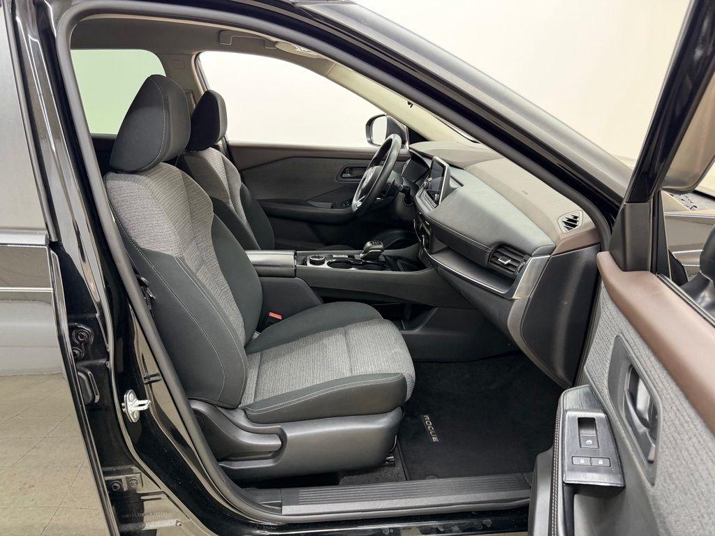 Nissan Rogue  2021