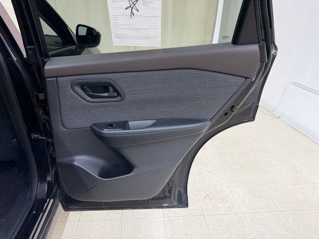Nissan Rogue  2021
