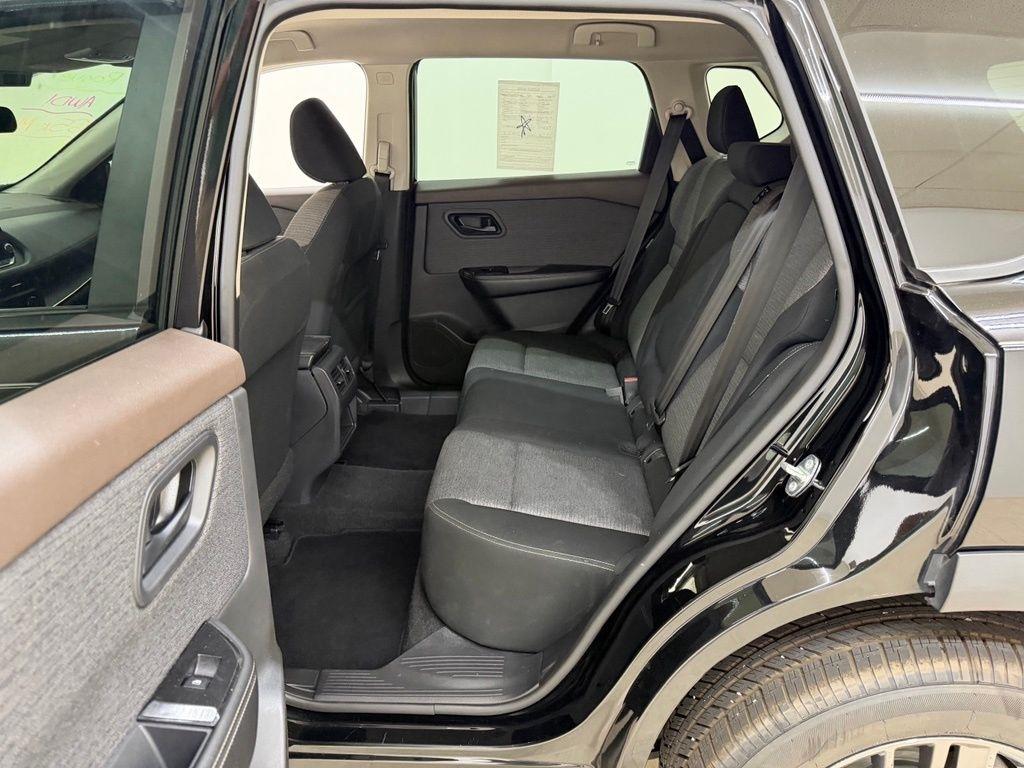 Nissan Rogue  2021