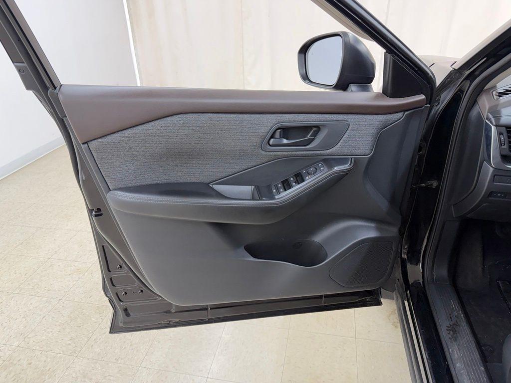 Nissan Rogue  2021