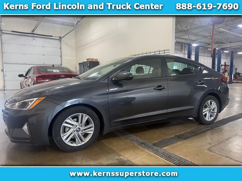Hyundai Elantra  2020