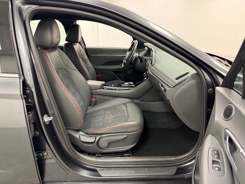 Hyundai Sonata  2021