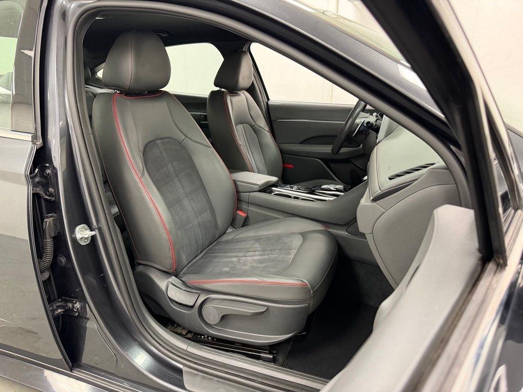 Hyundai Sonata  2021