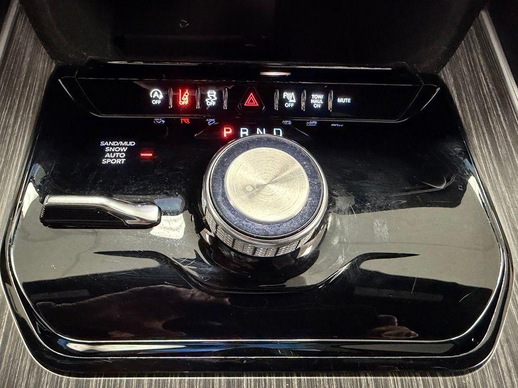 Jeep Wagoneer L  2024