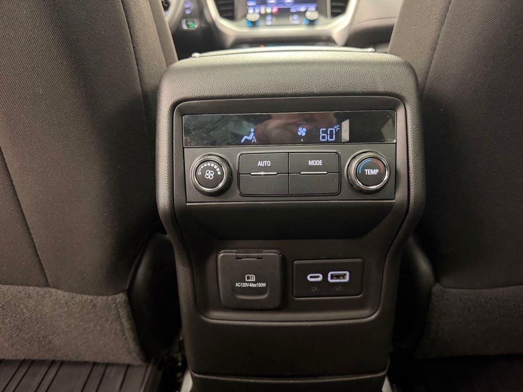 GMC Acadia  2023