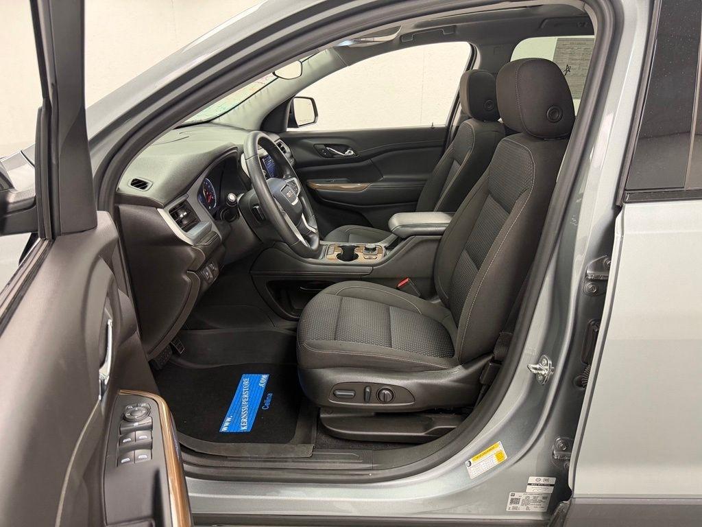 GMC Acadia  2023