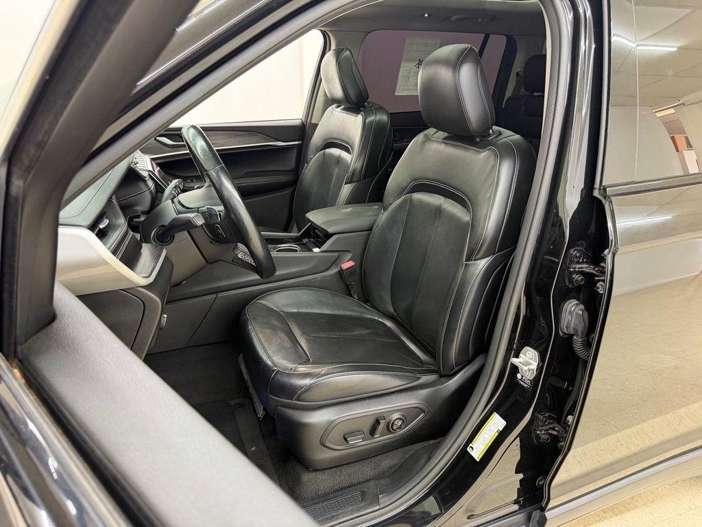 Jeep Grand Cherokee  2021