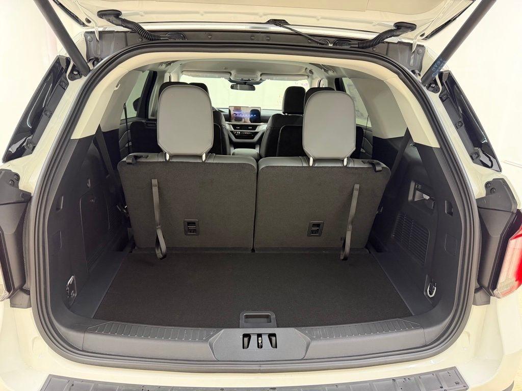 Ford Explorer  2026