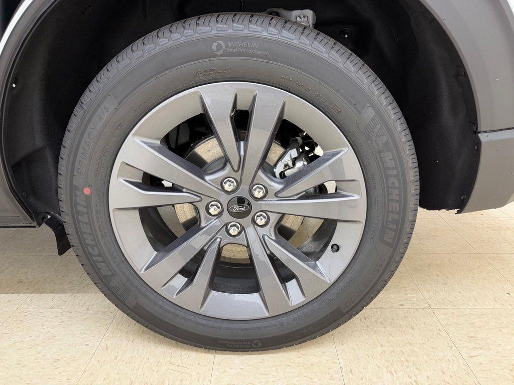 Ford Explorer  2026