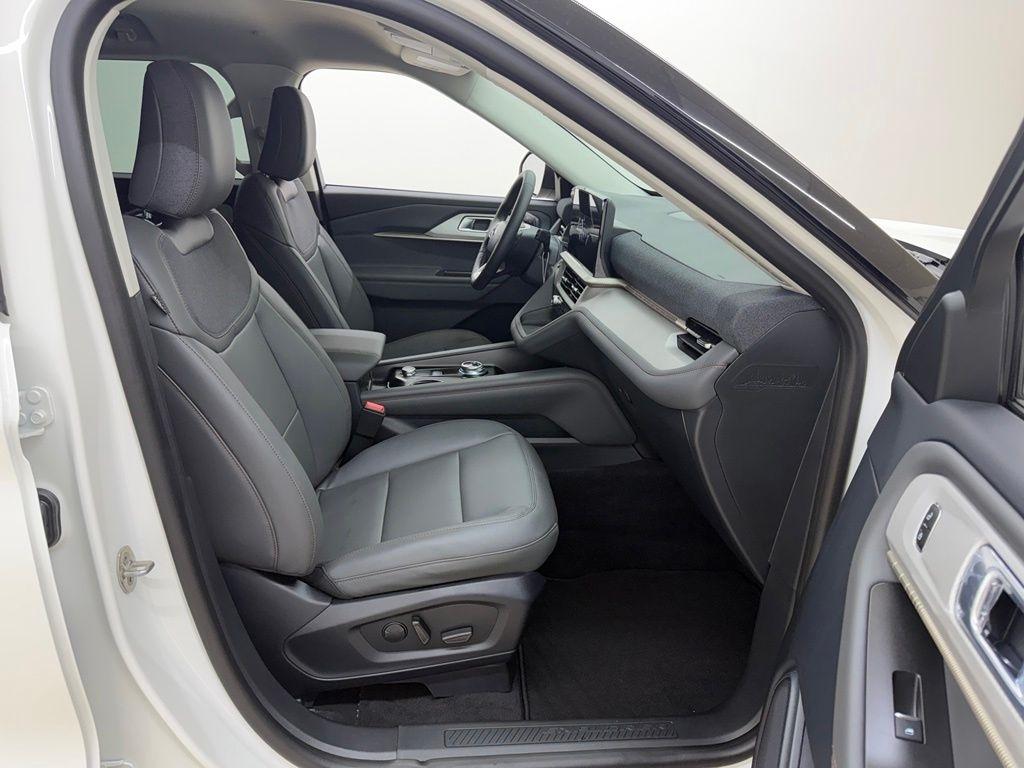 Ford Explorer  2026
