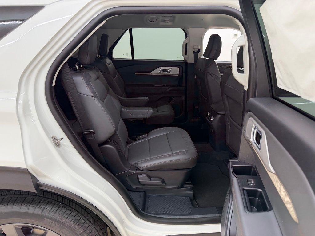 Ford Explorer  2026