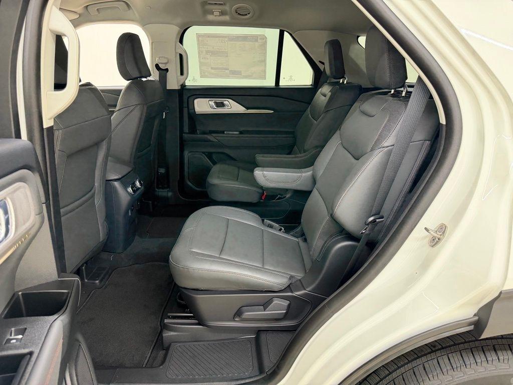 Ford Explorer  2026