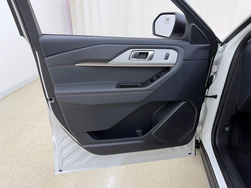 Ford Explorer  2026