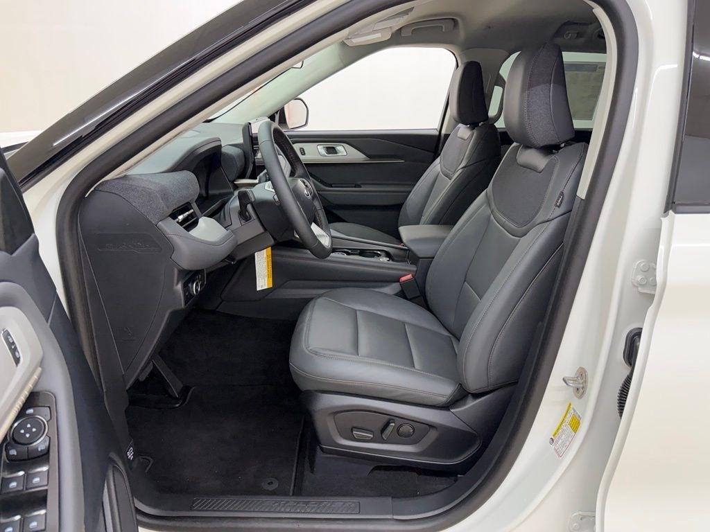 Ford Explorer  2026