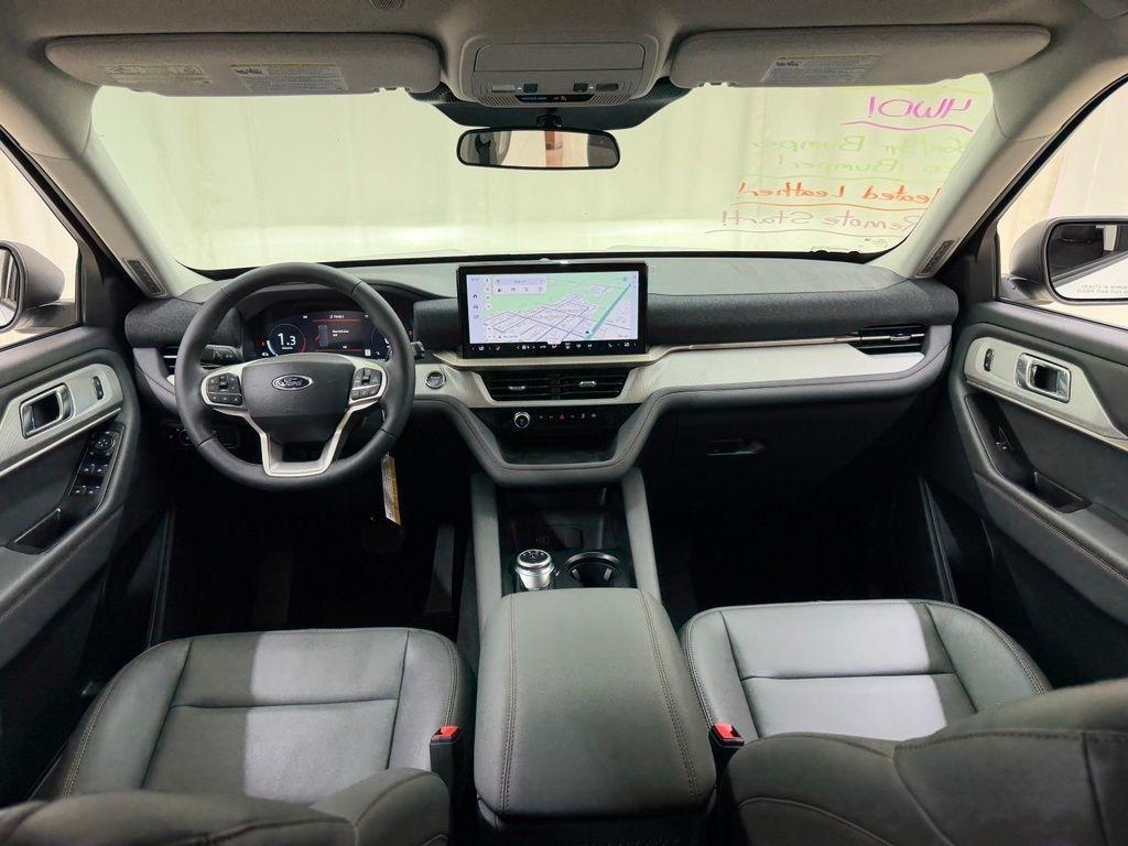 Ford Explorer  2026