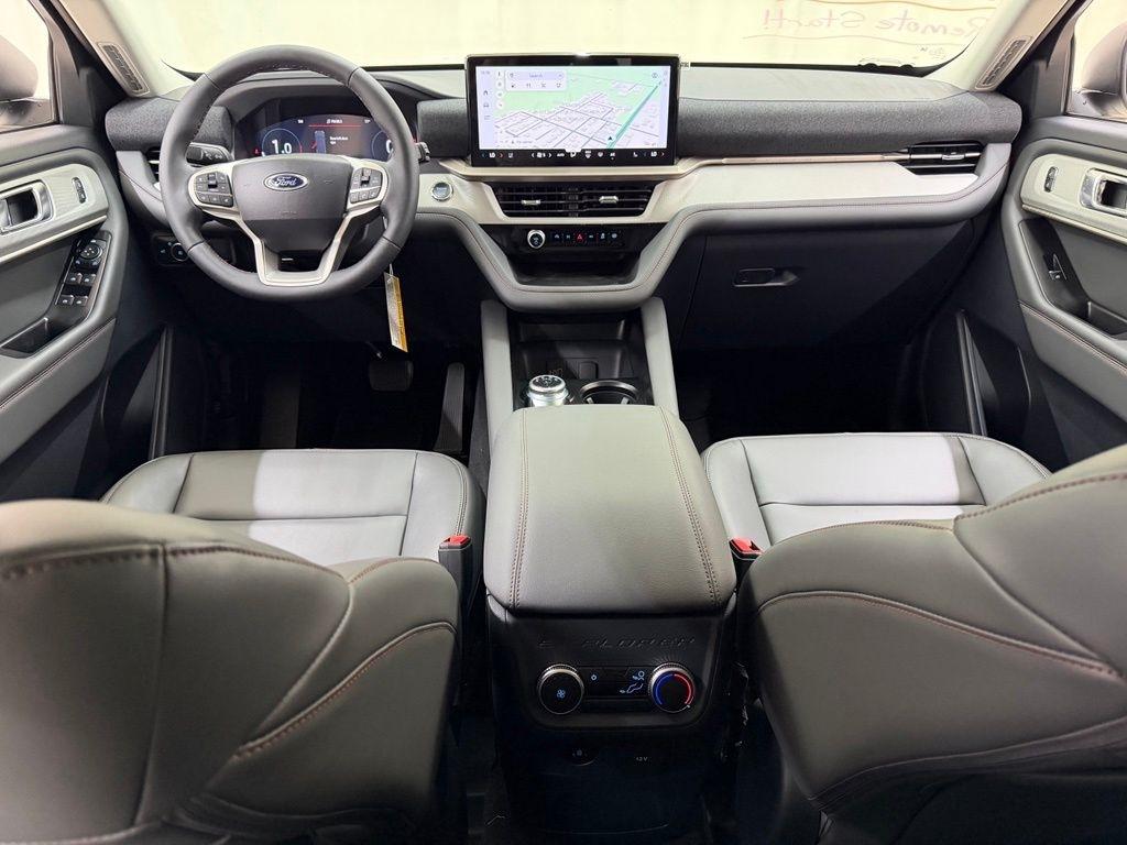 Ford Explorer  2026