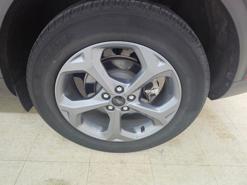 Ford Escape  2025