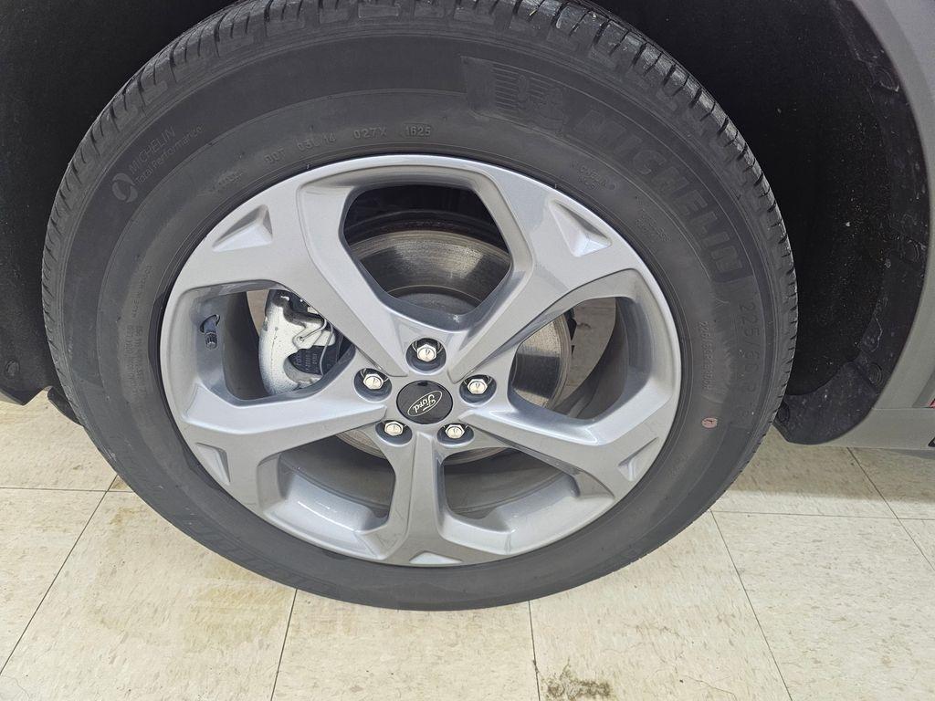 Ford Escape  2025