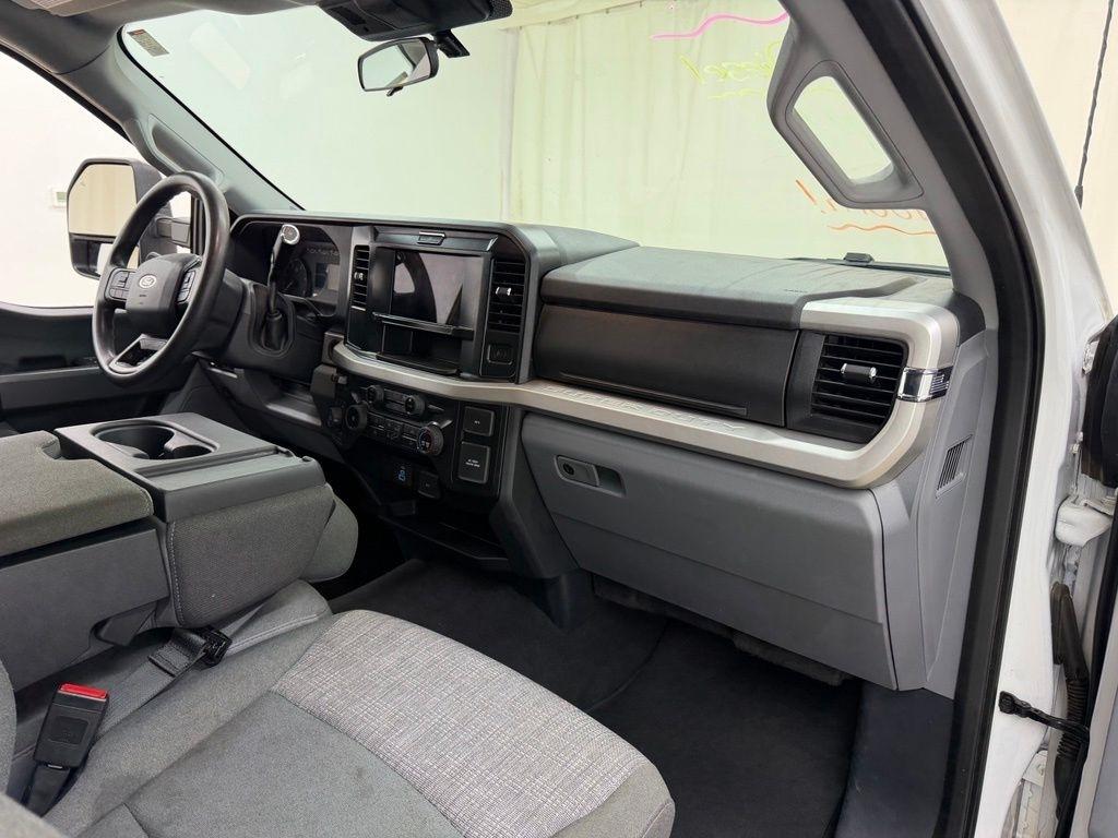 Ford F-250 SD  2025