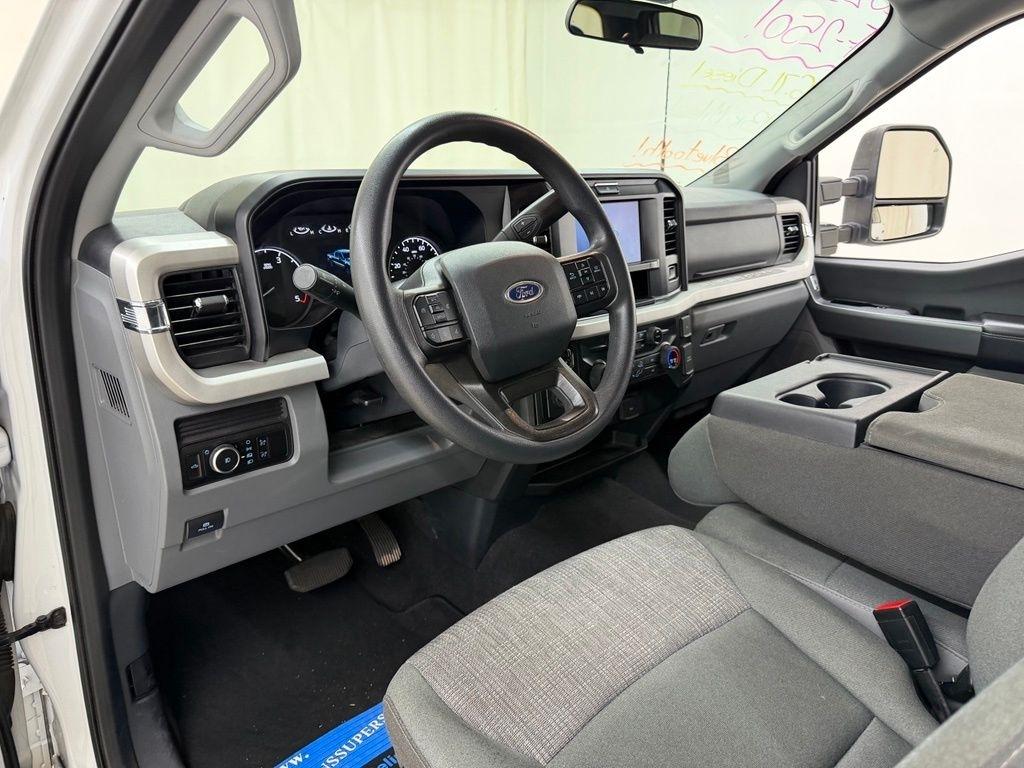 Ford F-250 SD  2025