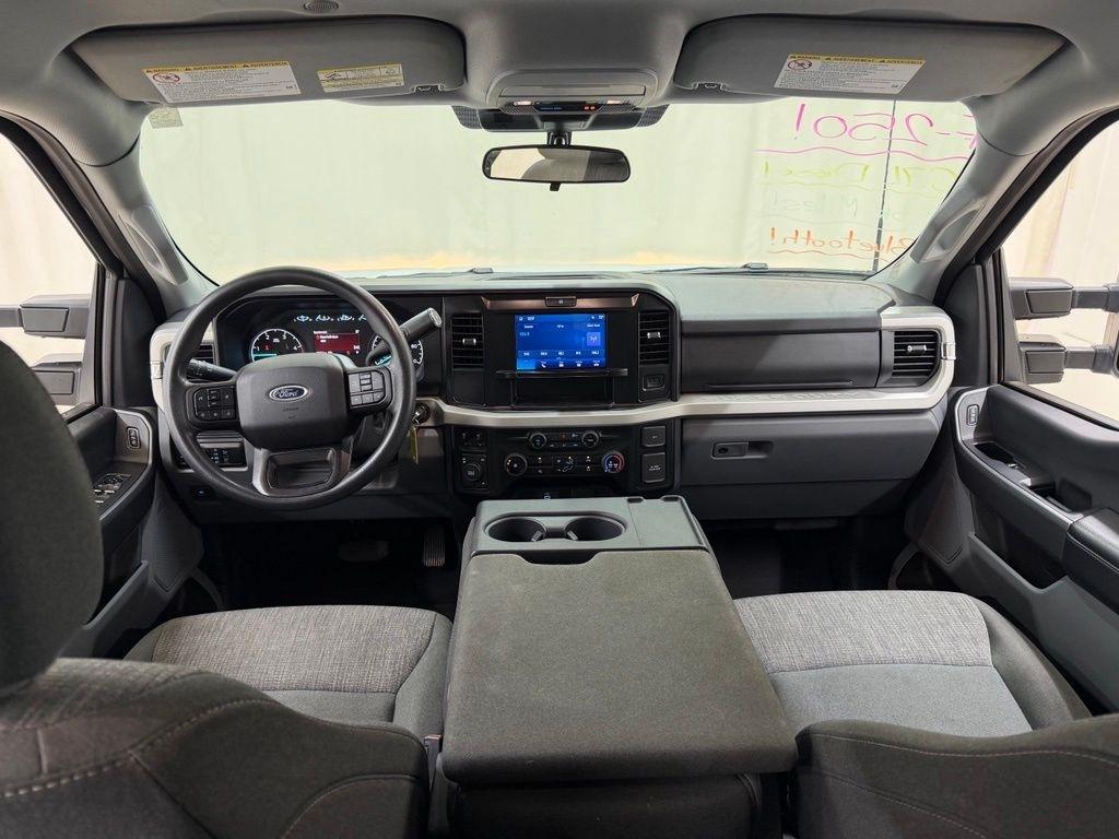Ford F-250 SD  2025