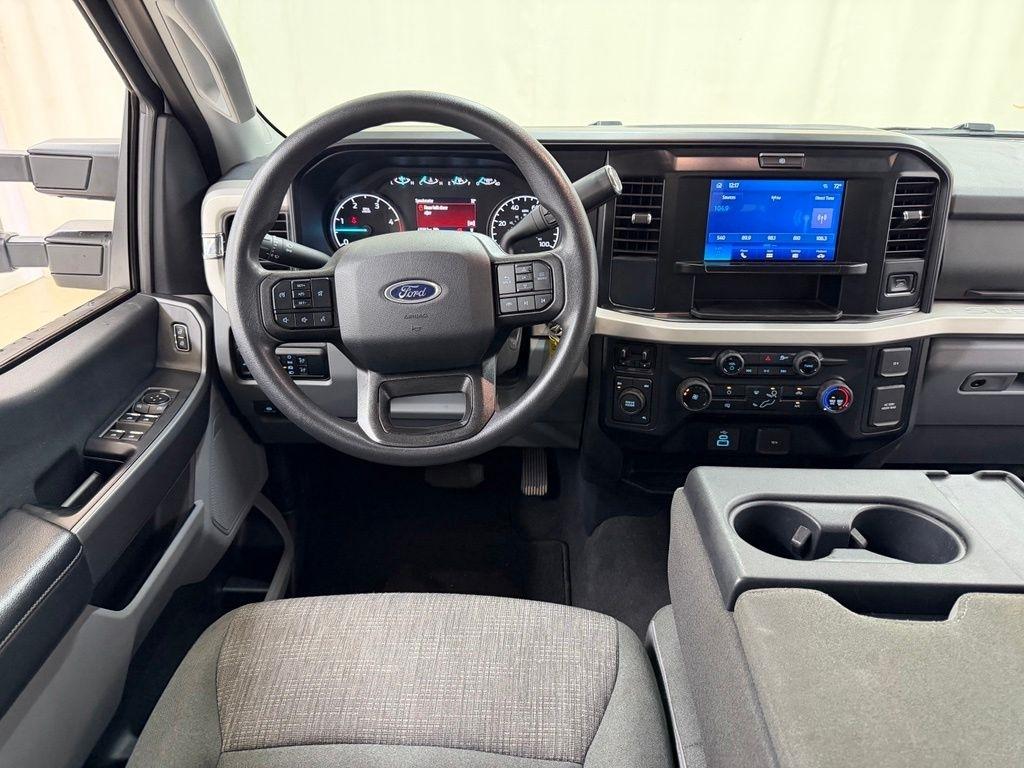 Ford F-250 SD  2025