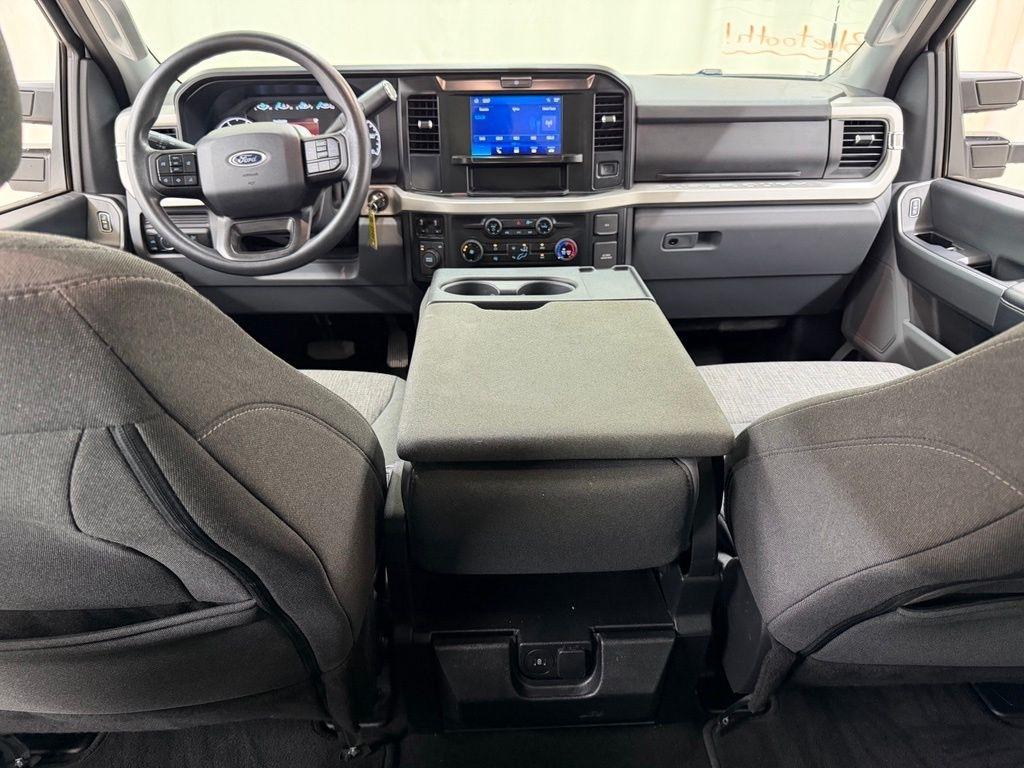 Ford F-250 SD  2025