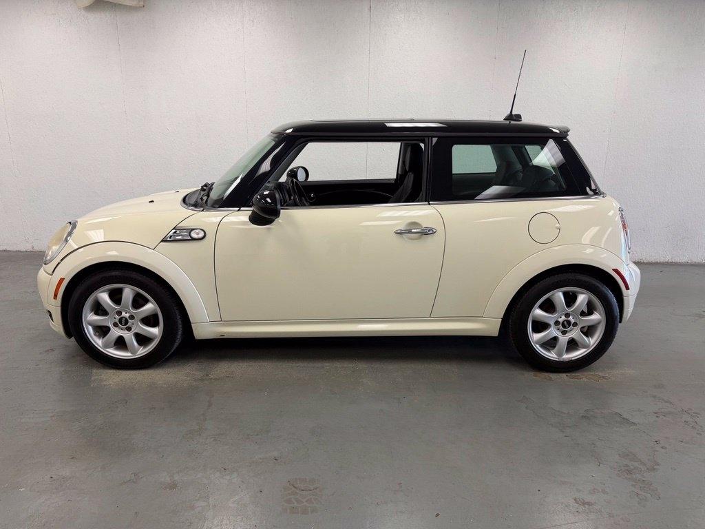 MINI Cooper  2010