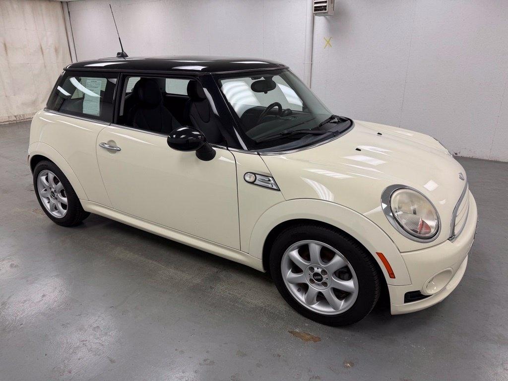 MINI Cooper  2010