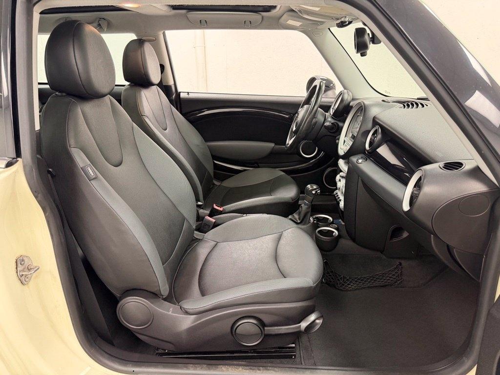 MINI Cooper  2010