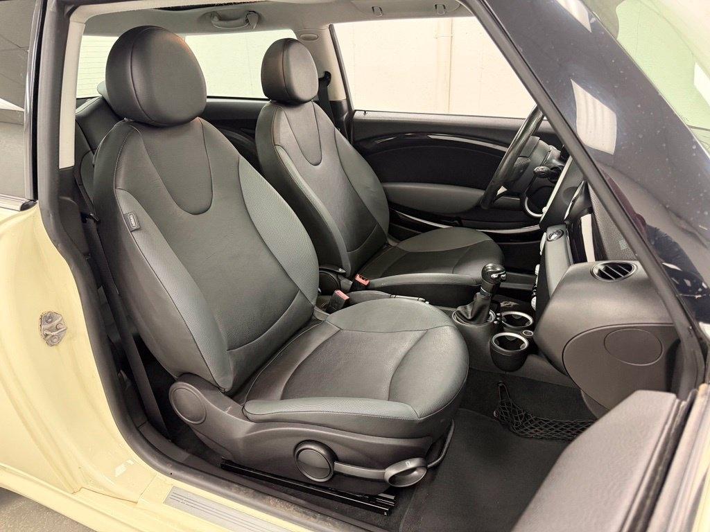 MINI Cooper  2010