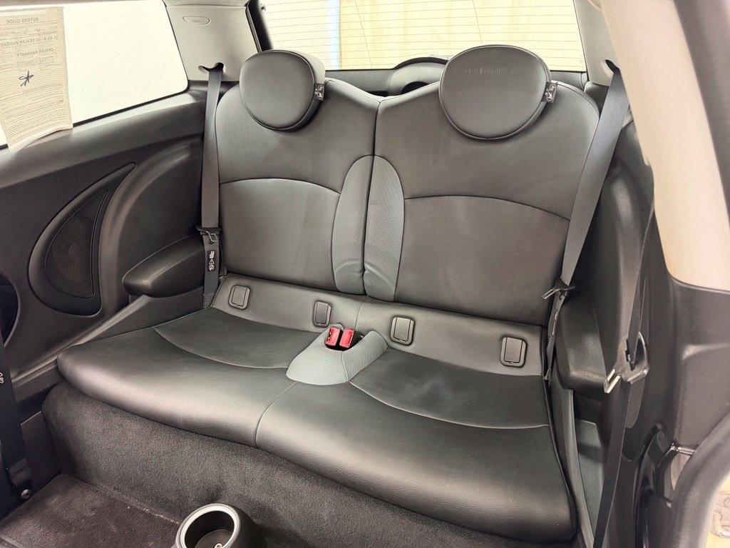 MINI Cooper  2010