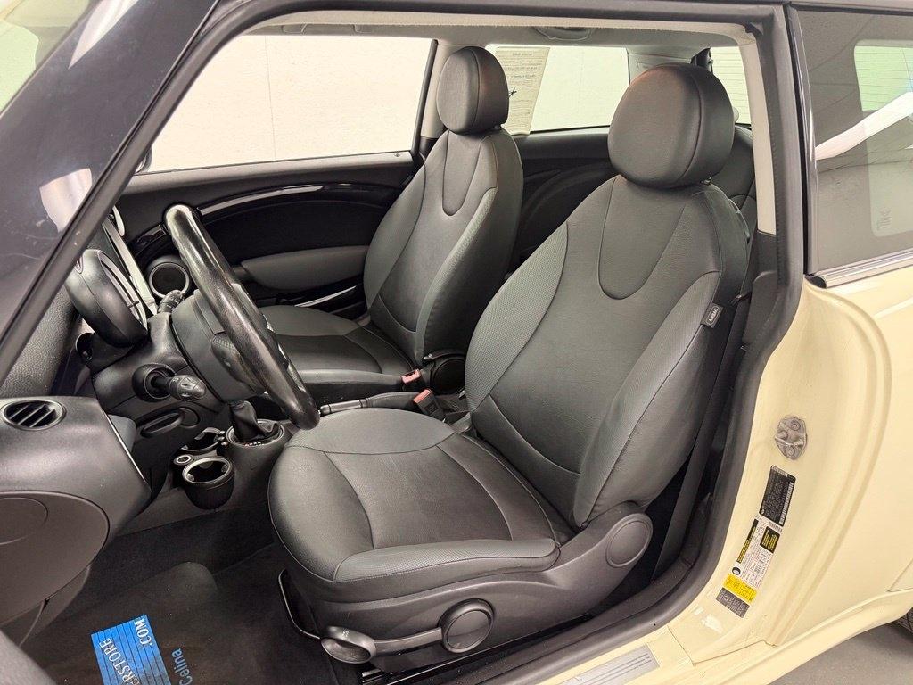MINI Cooper  2010