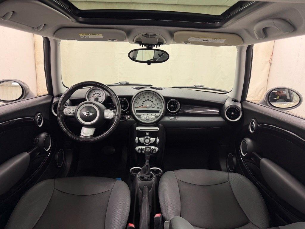 MINI Cooper  2010