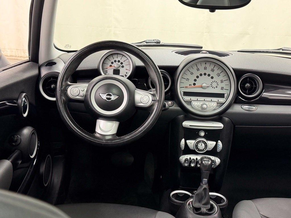 MINI Cooper  2010