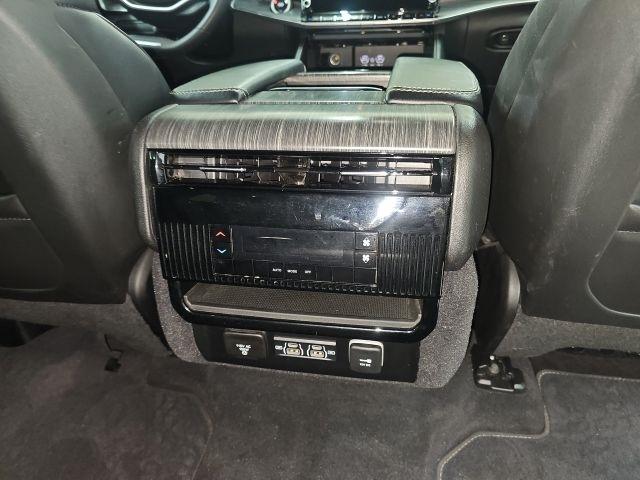 Jeep Wagoneer L  2024