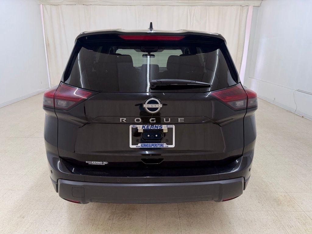 Nissan Rogue  2024