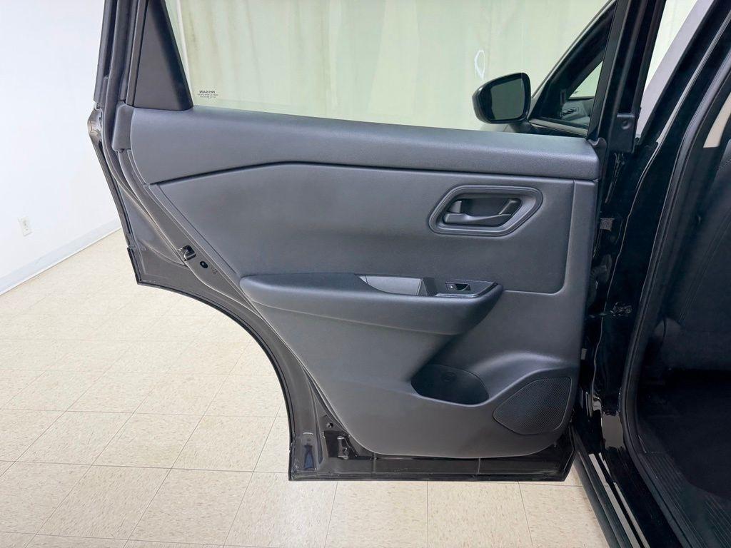 Nissan Rogue  2024