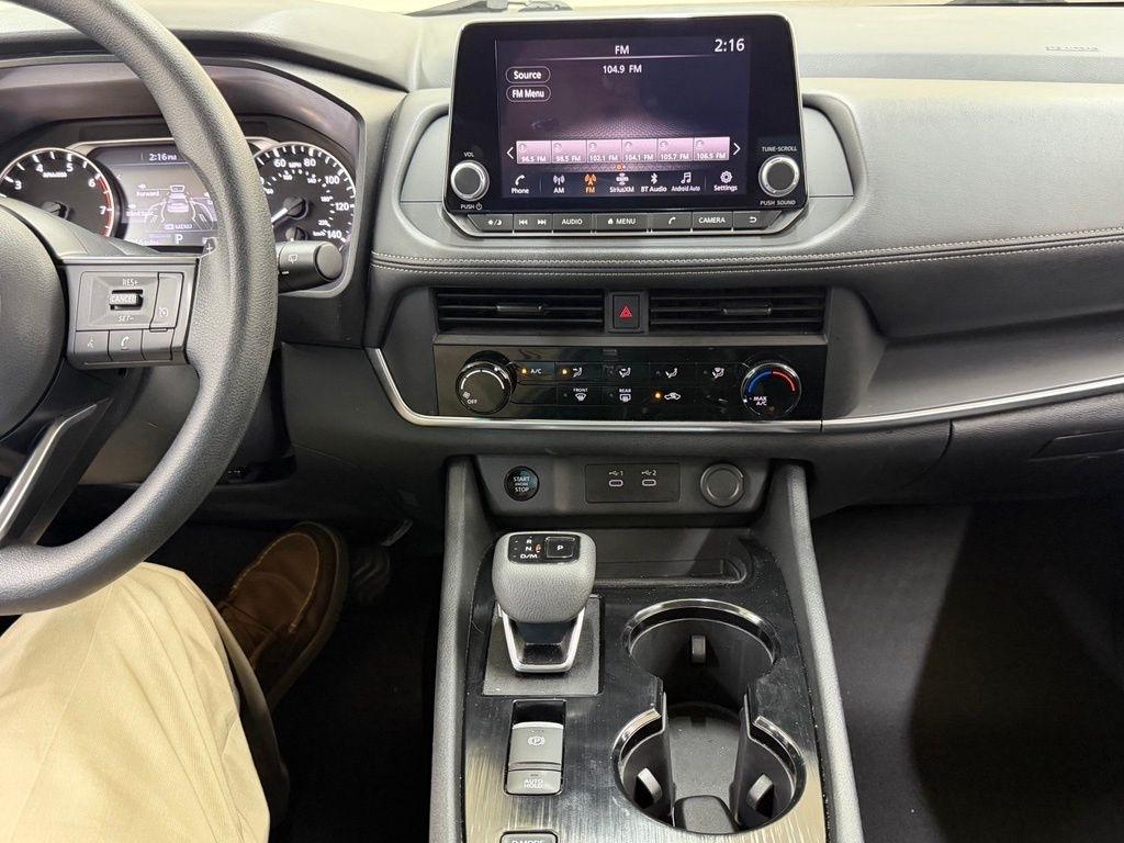 Nissan Rogue  2024
