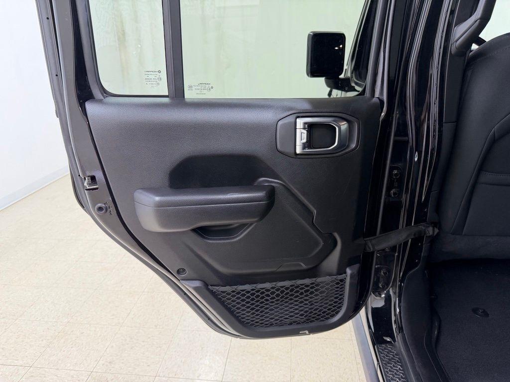 Jeep Gladiator  2021