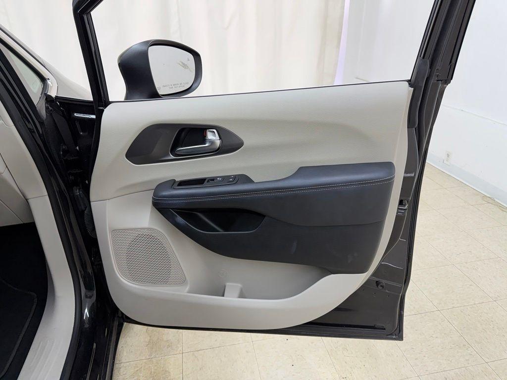 Chrysler Pacifica  2023