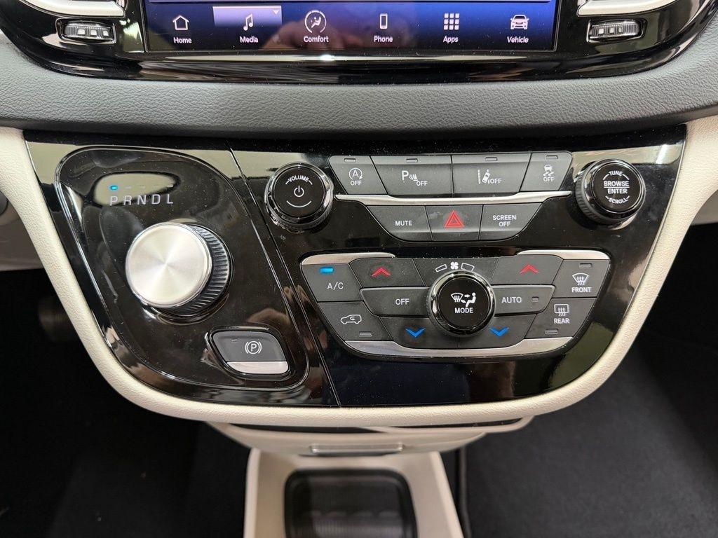 Chrysler Pacifica  2023