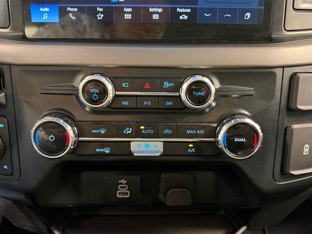 Ford F-150  2025