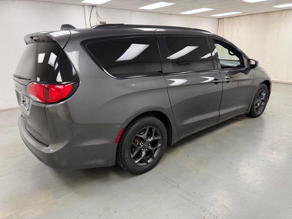 Chrysler Pacifica  2019