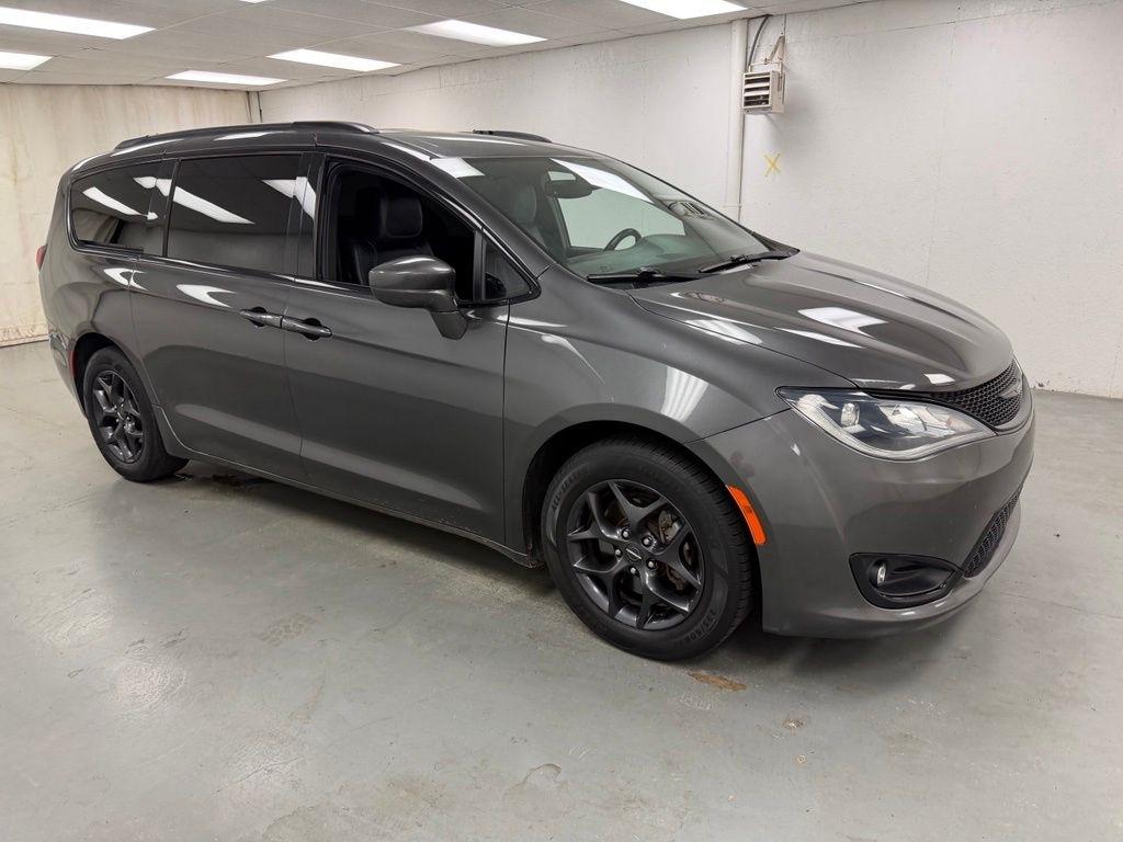 Chrysler Pacifica  2019
