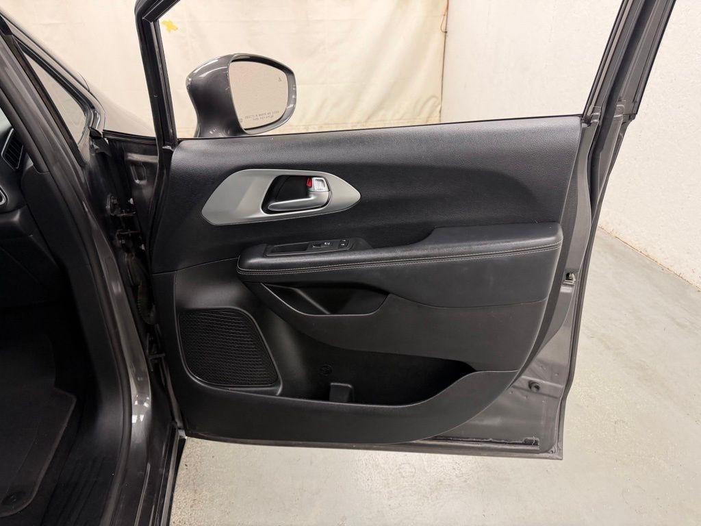 Chrysler Pacifica  2019