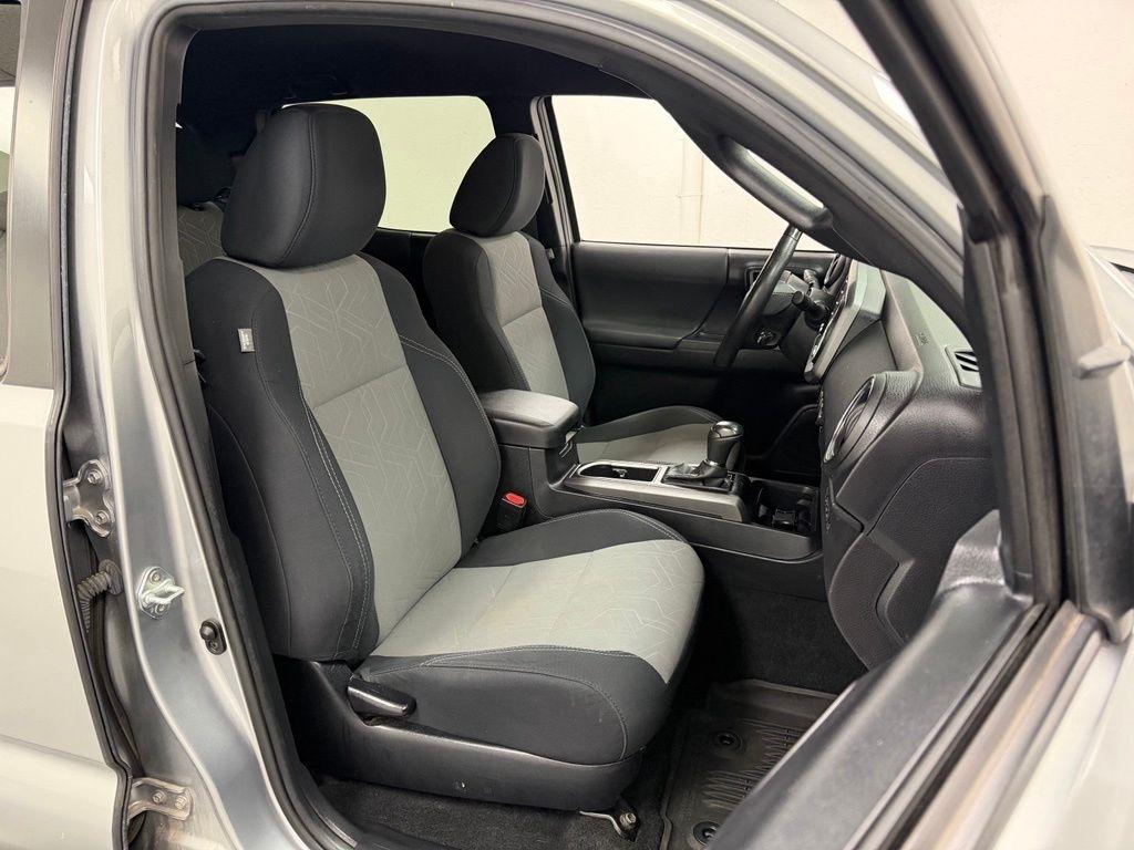 Toyota Tacoma  2021