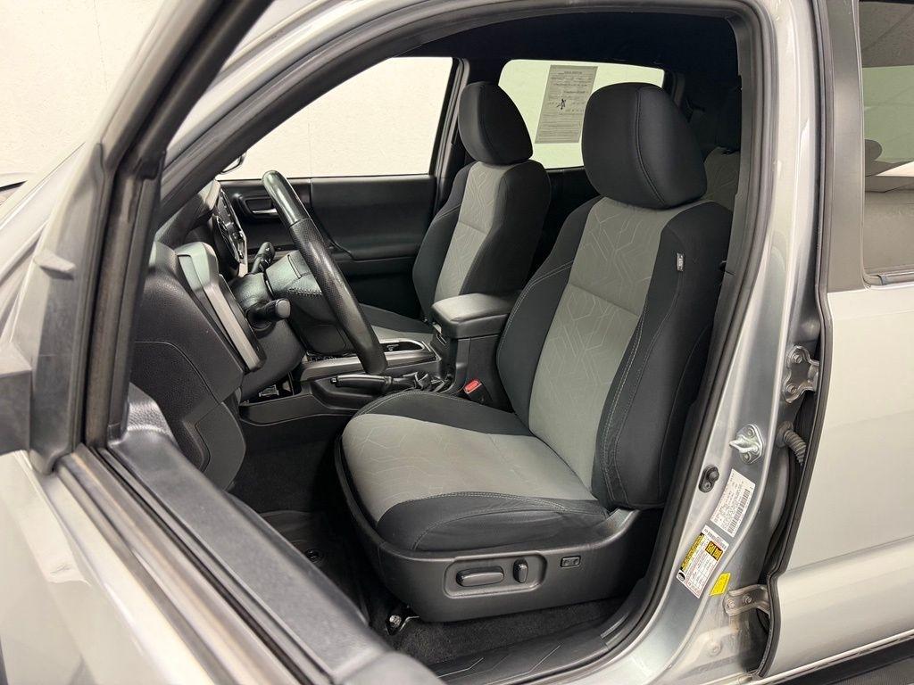 Toyota Tacoma  2021